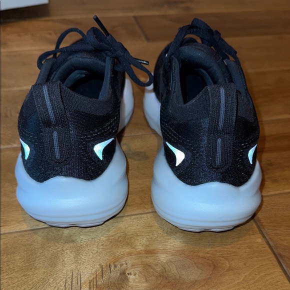 Brooks Black Athletic Running Shoes - Picture 2 of 4